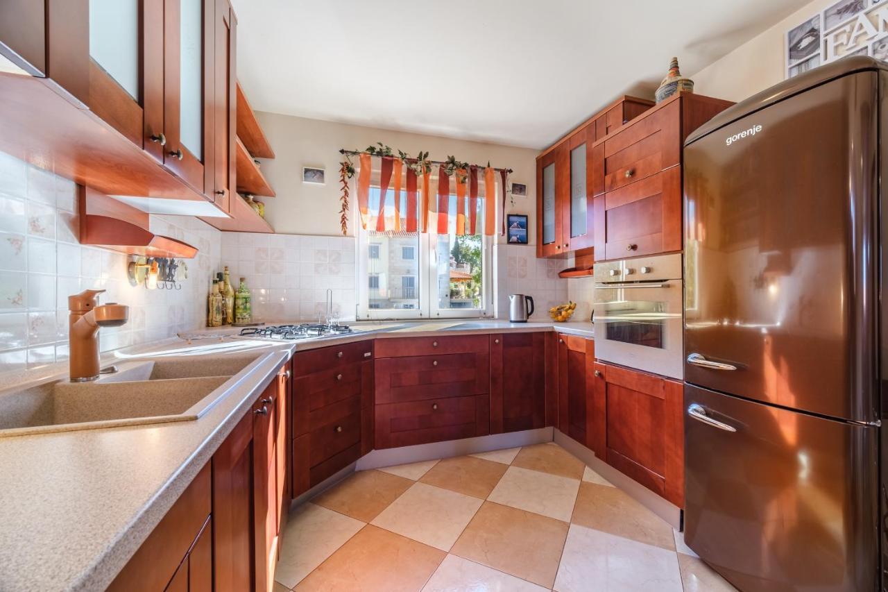 Alen & Deni Apartment Sutivan Ngoại thất bức ảnh