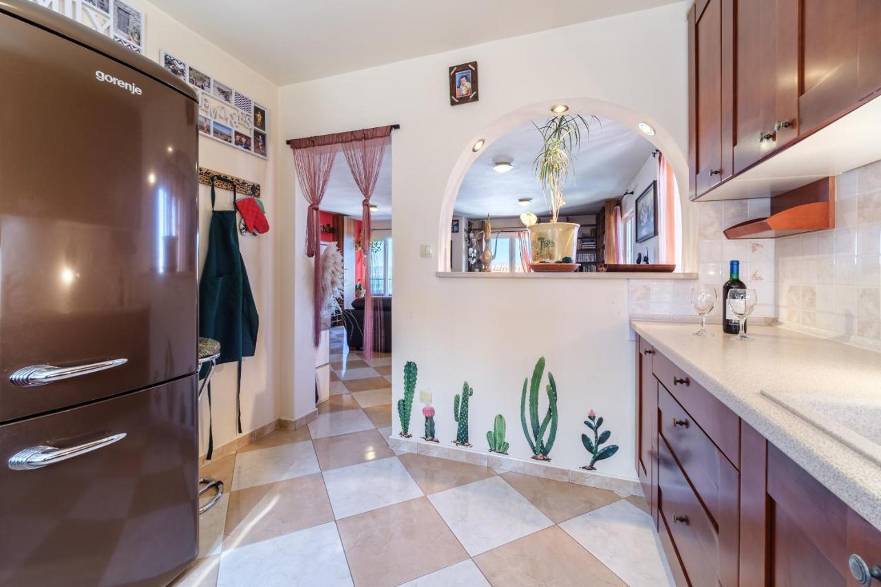 Alen & Deni Apartment Sutivan Ngoại thất bức ảnh